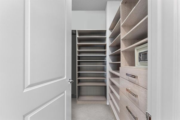 Interior, Walk-in Closets