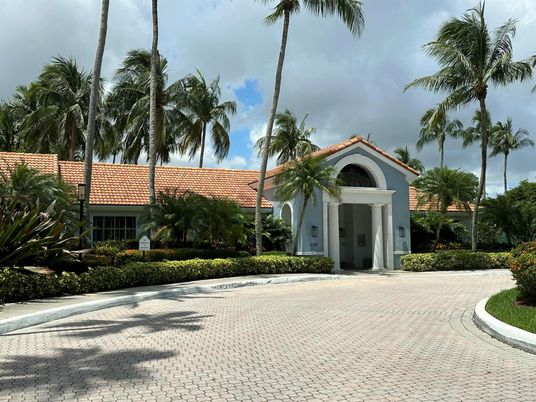 Exterior, Facade, Spanish Mediterranean