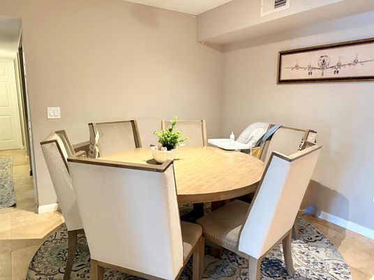 Dining room, Interior