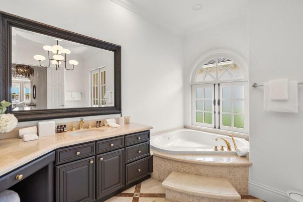 Bathroom, Dual Sink Vanities, Interior