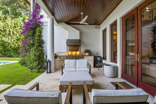 Exterior, Fireplace