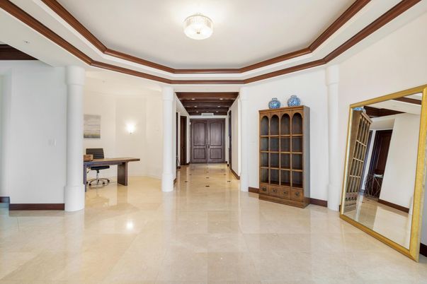 Game Room, Interior, Recessed Lighting