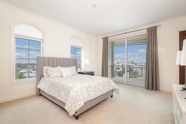 Bedroom, Interior, Water