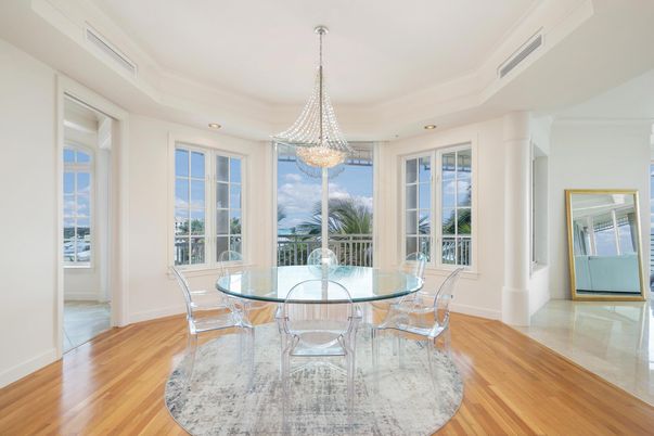 Chandelier, Dining room, Interior, Recessed Lighting, Wood Texture Flooring