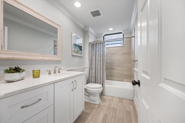 Bathroom, Interior, Recessed Lighting, Wood Texture Flooring
