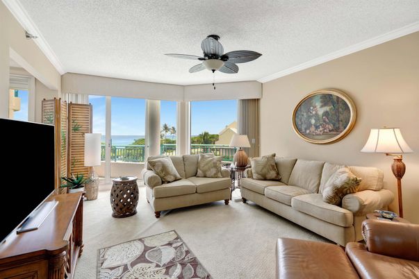 Interior, Living room, Water