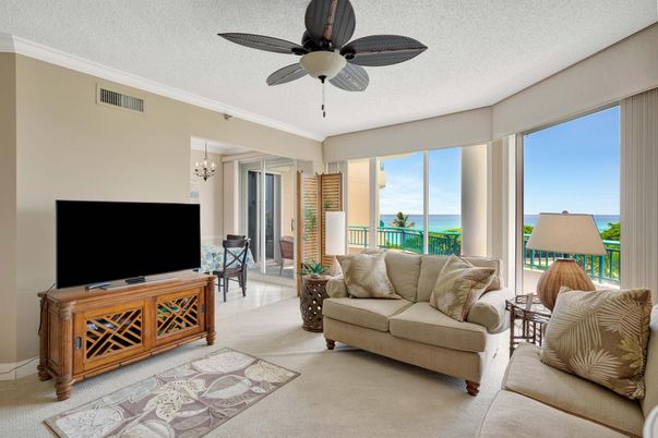 Interior, Living room, Water