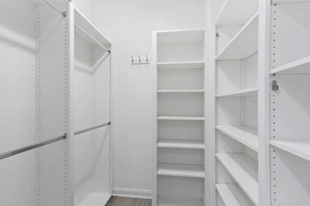 Interior, Walk-in Closets
