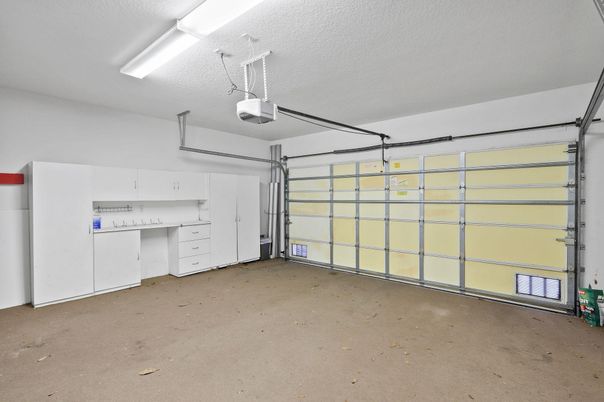 Garage, Interior