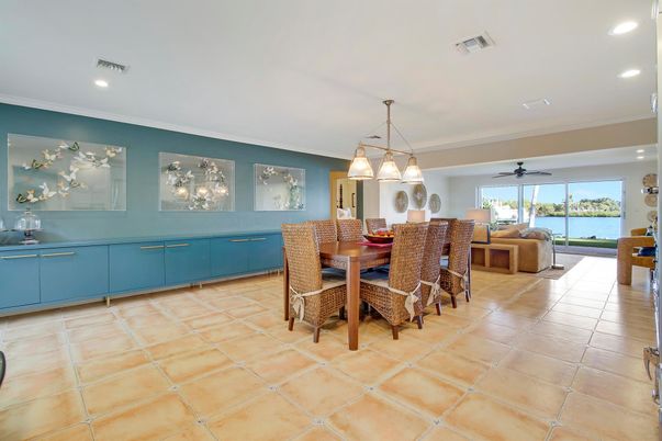 Chandelier, Dining room, Interior, Living room, Pendant Lights, Recessed Lighting