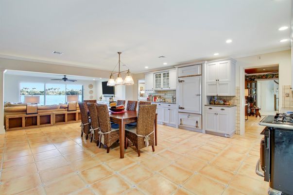 Dining room, Interior, Kitchen, Pendant Lights, Recessed Lighting