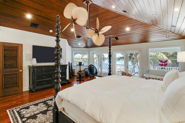 Bedroom, Interior, Recessed Lighting, Wooden Ceilings, Wood Texture Flooring