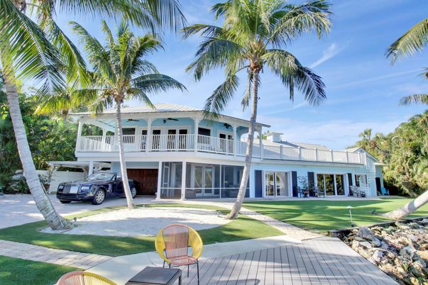 Backyard, Exterior, Facade, Condo Building