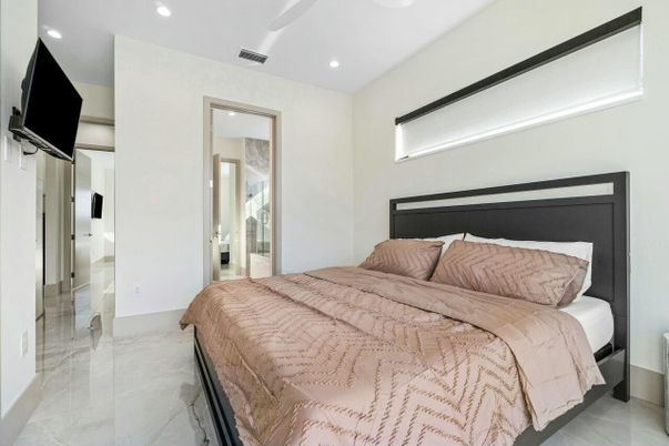Bedroom, Interior, Recessed Lighting