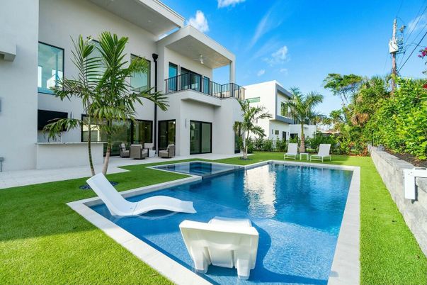 Backyard, Exterior, Pool