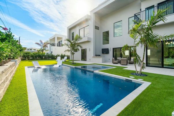Backyard, Exterior, Pool