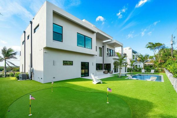 Backyard, Exterior, Pool
