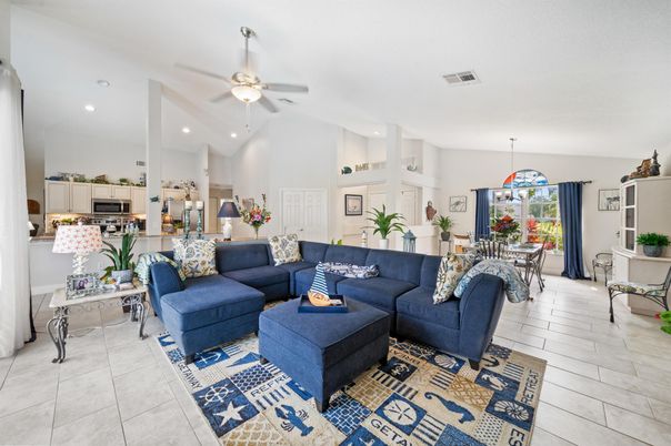 Dining room, Interior, Kitchen, Living room, Pendant Lights, Recessed Lighting, Stainless Steel Appliances