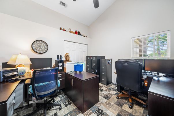 Home Office, Interior