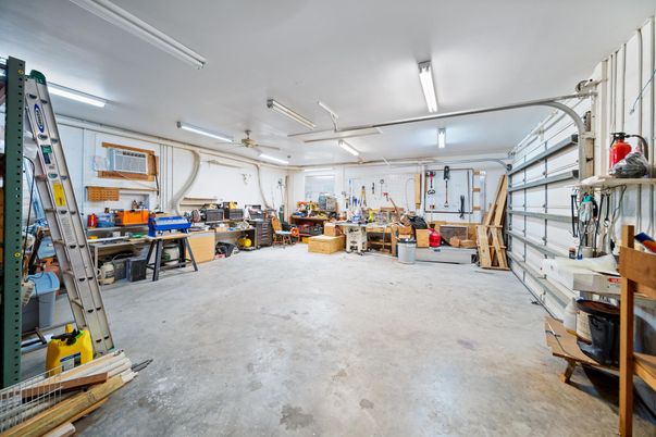Garage, Interior