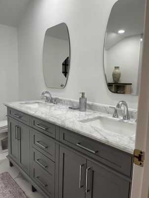 Bathroom, Dual Sink Vanities, Interior, Recessed Lighting