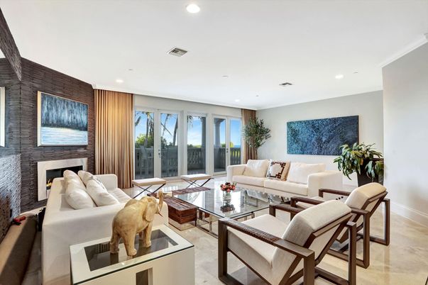 Fireplace, Interior, Living room, Recessed Lighting