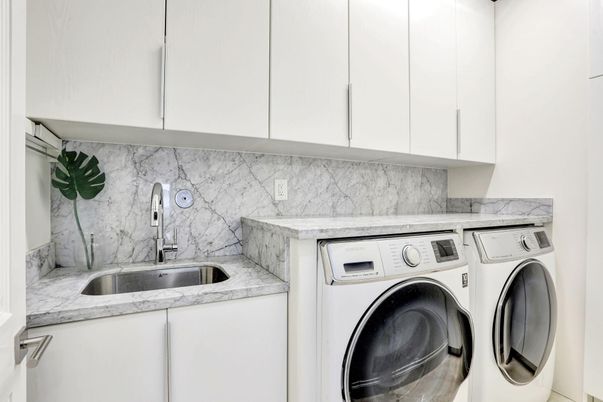 Interior, Marble Walls, Washer