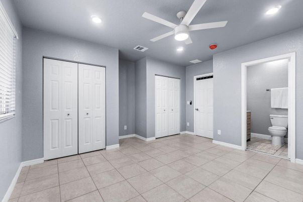 Bathroom, Empty room, Interior, Recessed Lighting