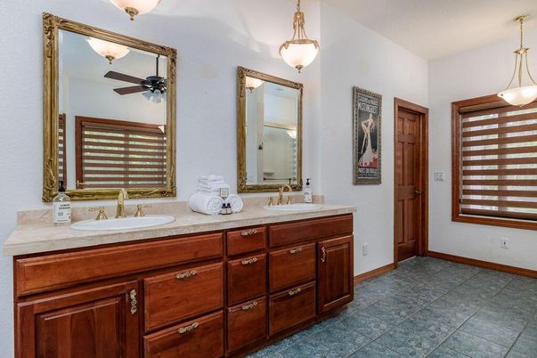 Bathroom, Dual Sink Vanities, Interior, Pendant Lights