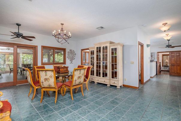 Chandelier, Dining room, Interior