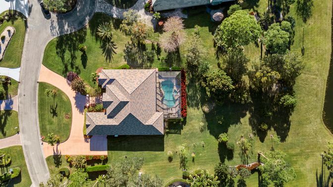 Exterior, Drone