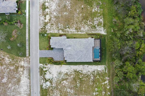 Exterior, Drone