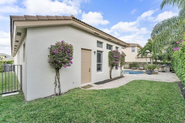 Backyard, Exterior, Pool