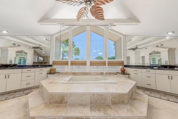 Bathroom, Interior, Recessed Lighting