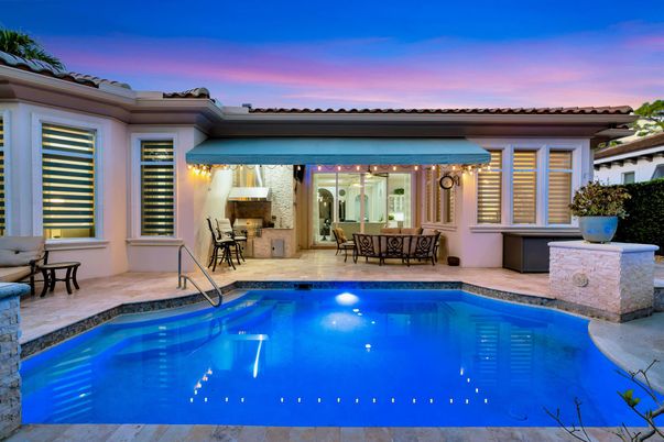 Exterior, Pool