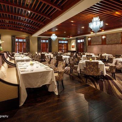 Chandelier, Dining room, Interior, Recessed Lighting, Wooden Beams, Wood Texture Flooring