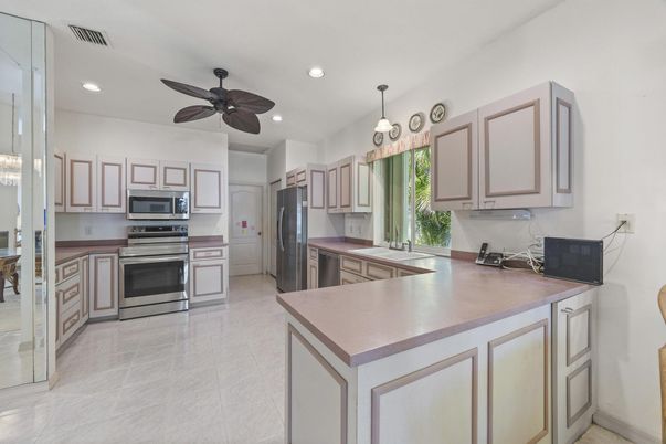 Interior, Kitchen, Pendant Lights, Recessed Lighting, Stainless Steel Appliances