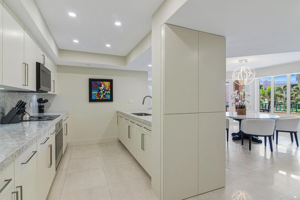 Chandelier, Dining room, Interior, Kitchen, Recessed Lighting