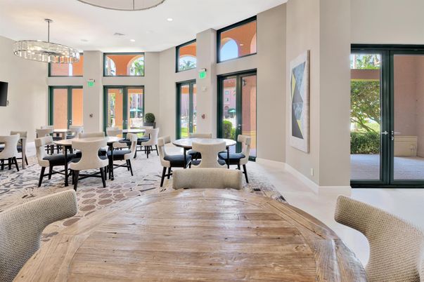 Dining room, Interior, Pendant Lights, Recessed Lighting