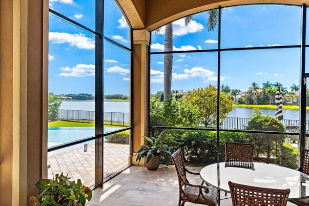 Interior, Sun Room, Water