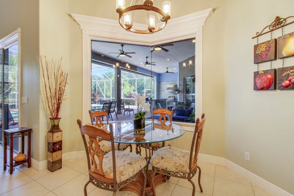 Dining room, Interior
