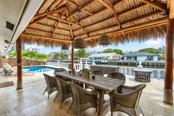 Exterior, Pool, Water