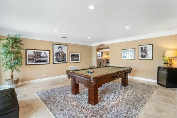 Billiard Table, Game Room, Interior, Recessed Lighting