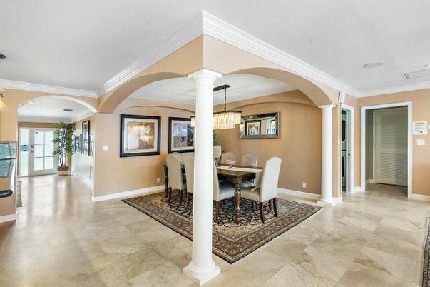 Chandelier, Dining room, Interior, Pendant Lights, Recessed Lighting