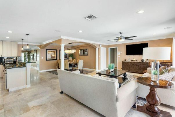 Dining room, Interior, Living room, Pendant Lights, Recessed Lighting