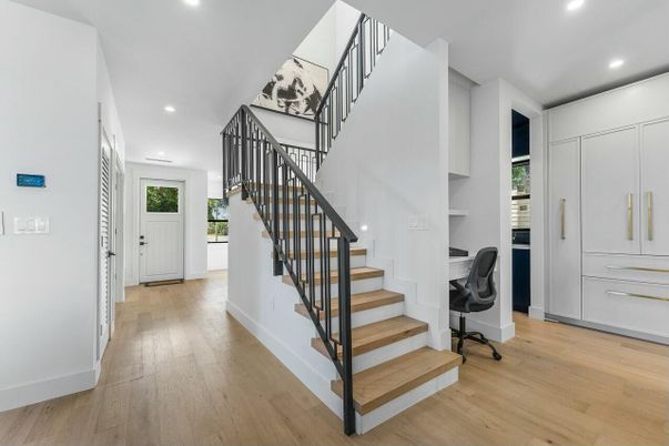 Home Office, Interior, Recessed Lighting, Wood Texture Flooring