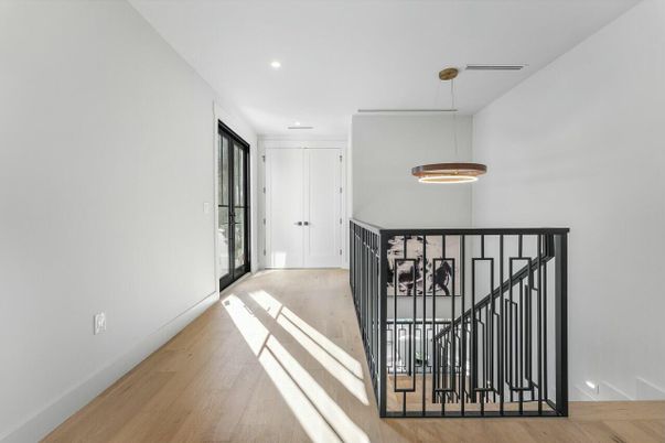 Interior, Pendant Lights, Recessed Lighting, Wood Texture Flooring