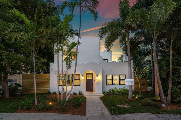 Exterior, Facade, Spanish Mediterranean
