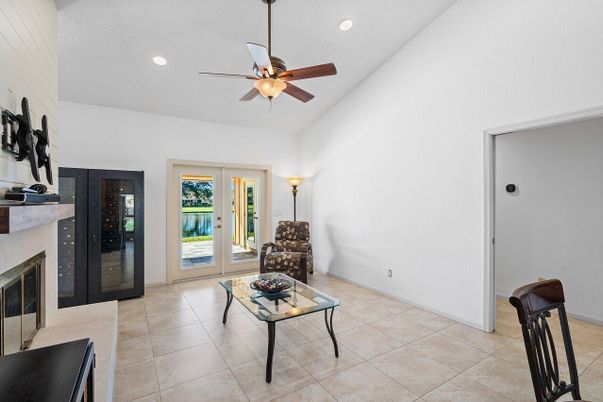 Fireplace, Interior, Recessed Lighting