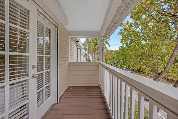 Exterior, Wood Texture Flooring